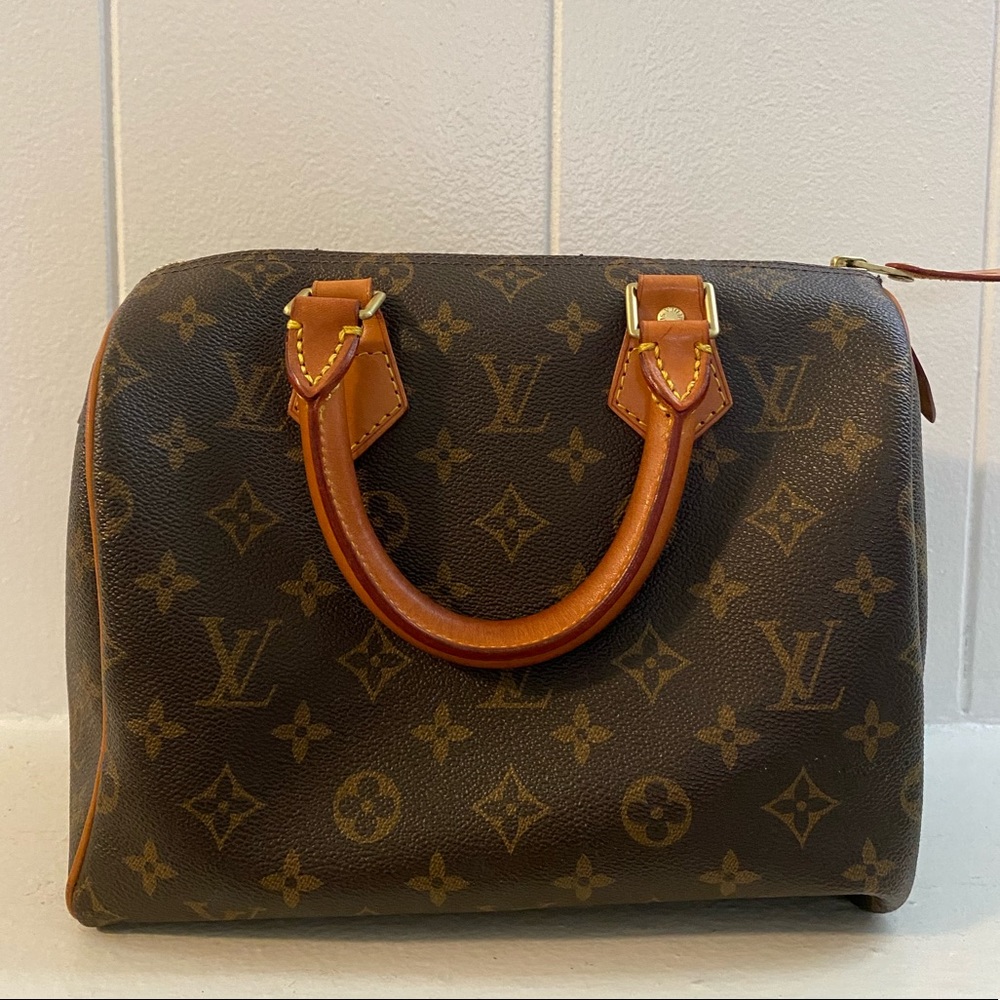 Louis Vuitton Monogram Speedy 25